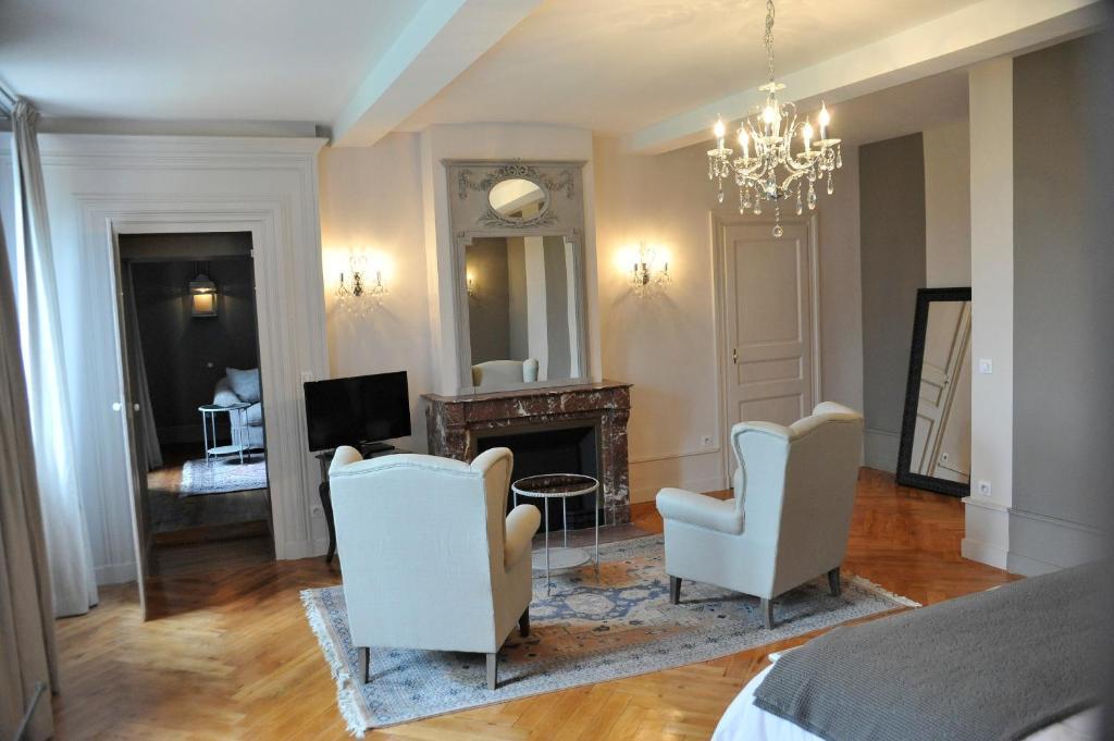 Cordelle Domaine Des Grands Cedres B&B 객실 사진